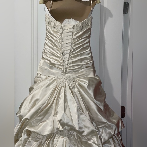 Maggie Sottero Ambrosia NWOT Size 8, Ivory - Picture 7 of 14